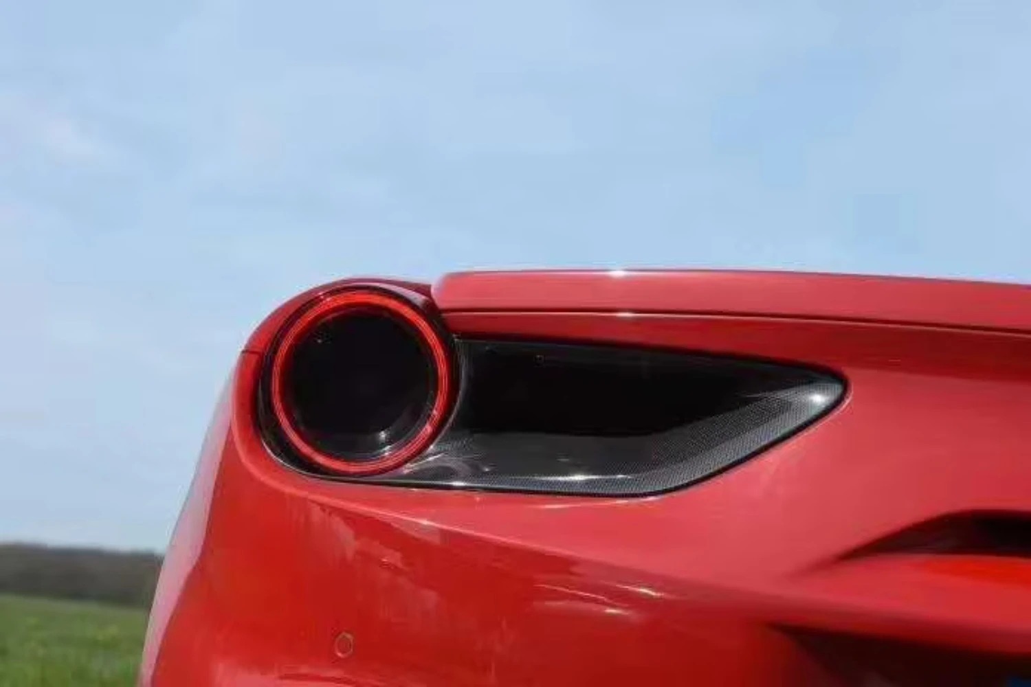 Rear Bumper Carbon Fiber Cover Rear Tail Light Lamps Cover Lampshade for 488 GTB Spider 2015+